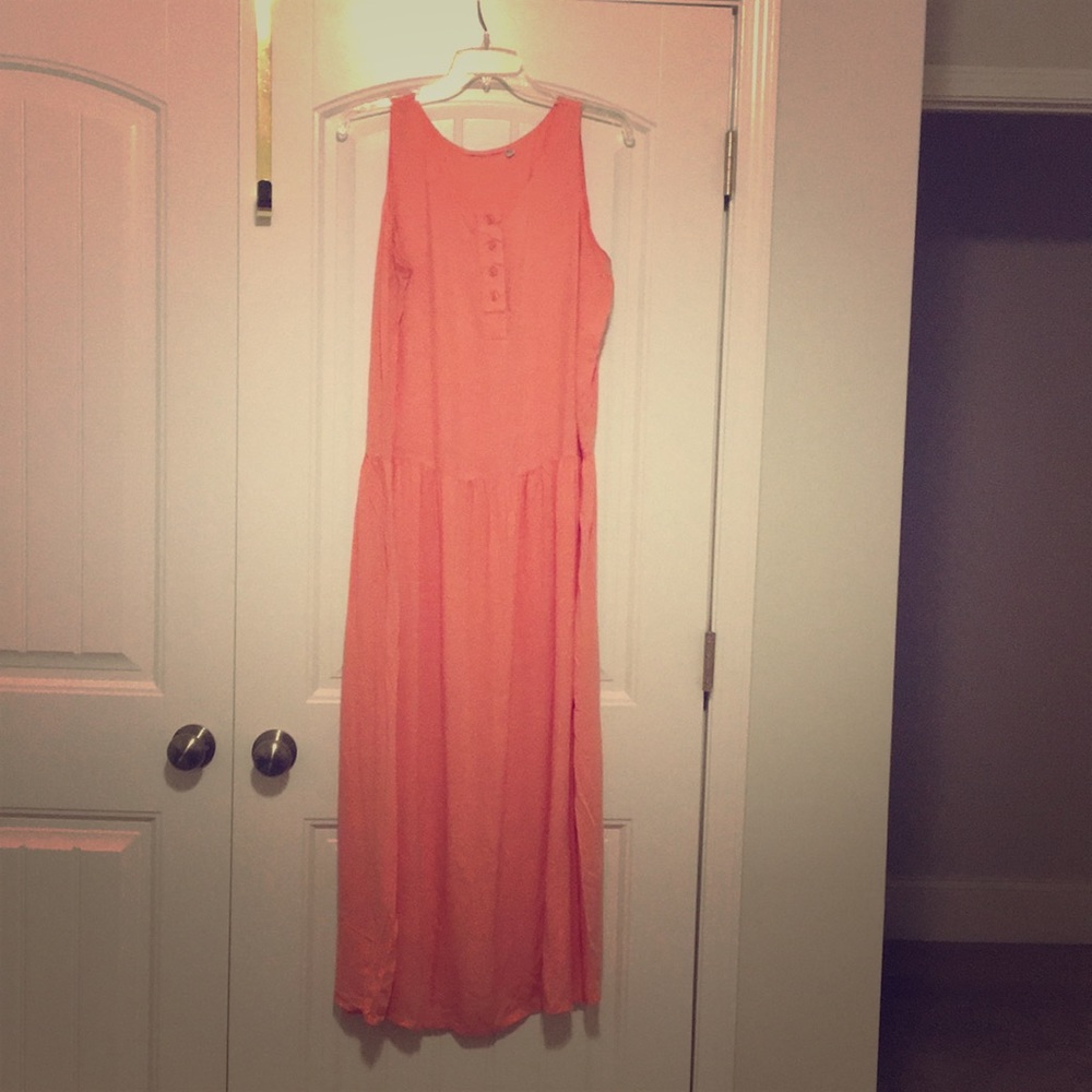 GUC - Coral maxi dress!